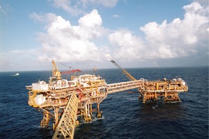 Cae volumen de compras de EU de crudo mexicano