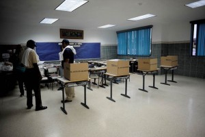 Luego de la instalaci�n de las seis mil 330 mesas distribuidas en dos mil 700 centros de votaci�n, l