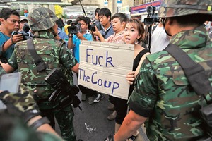 Arrestan en Tailandia a ex primera ministra
