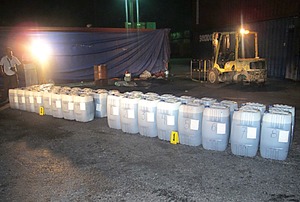 Incautan cocana diluida en aceite Incautan cocana diluida en aceite