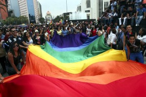 La llamada comunidad LGBTTTI rechaz la pretensin del gobierno capitalino para que su tradicional m
