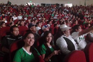 En 31 municipios mexiquenses colocaron Mega pantallas. Cientos de naucalpenses se concentraron en el