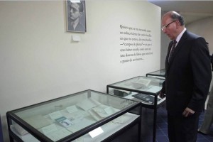 La UNAM tambin mont una exposicin con cartas, libros, primeras ediciones, fotografas y dibujos p