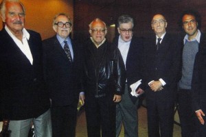 Gabriel Garca Mrquez, Carlos Monsivis y Jos Emilio Pacheco (al centro) junto a los escritores Ca