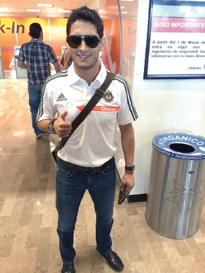 Llega �ngel Reyna a casa de las Chivas