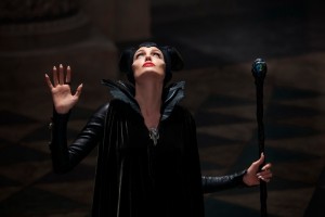 La pel�cula de Disney, que ha roto r�cord en taquilla, recrea la vida de la enemiga de la Bella Durm