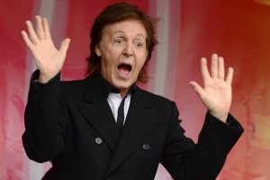 En un breve vdeo colgado en YouTube, McCartney, de 71 aos, dijo que se incorporar a la gira estad