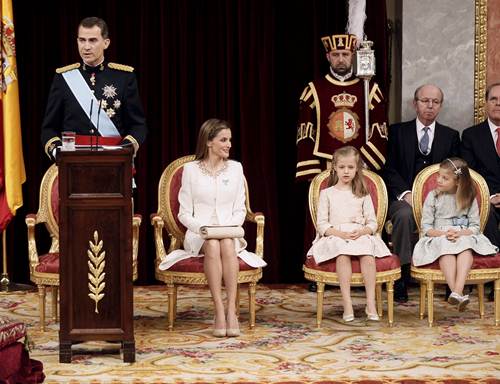 El nuevo rey de Espaa, Felipe VI, anunci hoy aqu que inicia un reinado constitucional 