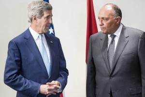 El jefe de la diplomacia estadounidense en una reunin con su homlogo egipcio, Sameh Shukri