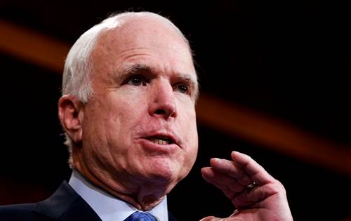 El senador republicano John McCain arremeti contra Obama por 