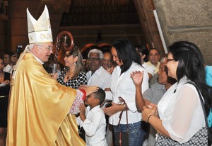 Vaticano condena a cura por pederastia