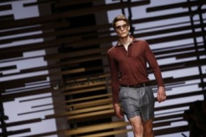 Tonos marr�n y pantalones cortos predominaron en la colecci�n