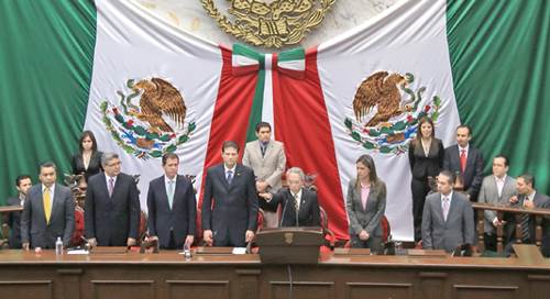 El nuevo titular del Poder Ejecutivo estar al frente de Michoacn hasta septiembre de 2015, al conc