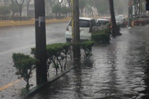 La lluvia ha ocasionado un total de 16 anegaciones en la capital del pas 