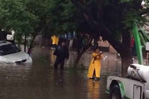 La tormenta provoc que se desbordara el ro Chico de Los Remedios afectando especialmente a la colo