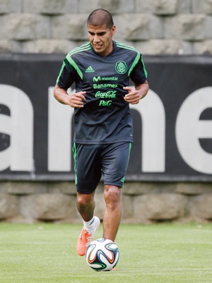 Chivas le dar descanso a Salcido Chivas le dar descanso a Salcido