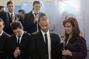 Seleccionados argentinos se disculpan con presidenta Messi y Mascherano pidieron disculpas por la seleccin argentina