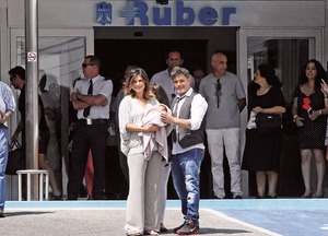Alejandro Sanz presenta a su hija