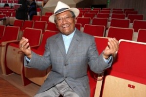 Manzanero cantar junto a Fabiola Finkmann Interpretar algunos de sus xitos