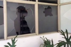 Integrantes de la Seccin 22 realizan destrozos en oficinas del PRI en Oaxaca