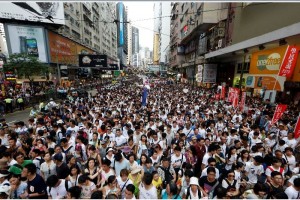 Miles de personas vestidas de blanco, marcharon con carteles con consignas como queremos una verdad