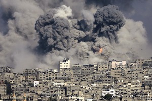 Gaza: mueren ms de 100 en da sangriento Gaza: mueren ms de 100 en da sangriento