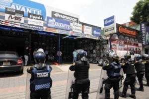 M�s de 40 toneladas de autopartes fueron decomisadas en operativo en la colonia Doctores 