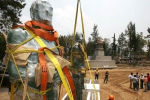 Ahora, las representaciones de los tlatoanis Ahuizotl e Izcoatl se encuentran en el Parque del Mesti