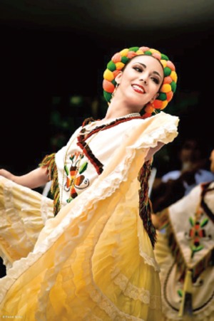 Bellas Artes celebra sus 80 aos con ballet de Veracruz