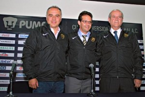 Los tres fueron presentados por el ingeniero Jorge Borja Navarrete