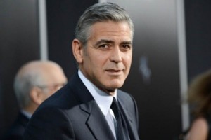 Clooney se qued con varios coches y un piano