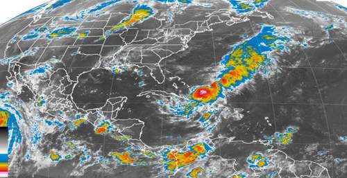 Los desprendimientos nubosos de la circulacin del huracn Marie categora IV afectarn a los estado