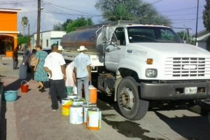 Dentro de norma, metales arrojados a presa en Sonora cONAGUA moviliza en los municipios del Ro Sonora, 32 pipas con capacidad de 10 y 20 mil litros, tam