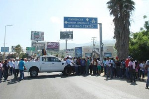 Integrantes de la delegacin del Istmo se trasladaron desde el plantn rotativo que mantienen en el 