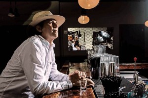 "Cultivo el desprecio hacia m mismo" Fadenelli asegura que escribe sin retos formales, sin pedantera conceptual, pues es partidario de l