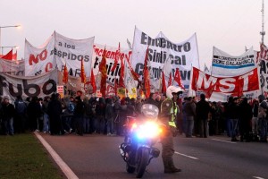 Opositores y agrupaciones de izquierda protagonizaban la segunda huelga general