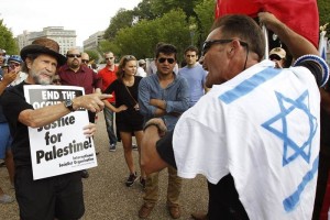 En Estados Unidos, propalestinos y judios discutieron durante una manifestacin frente a la Casa Bla