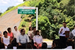 El Presidente durante su discurso al momento de inaugurar el libramiento de Coatepec, Veracruz