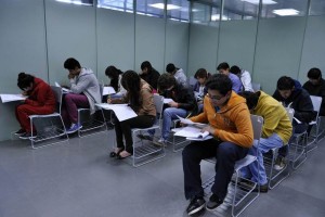 M�s de 35 mil aspirantes a cursar una licenciatura en el IPN realizaron este s�bado el examen comple