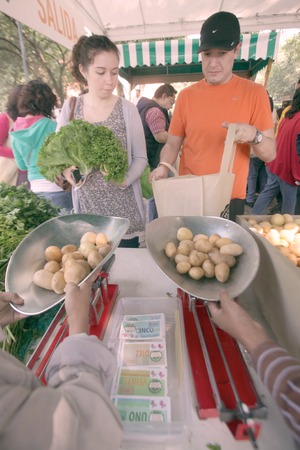 Hoy habr trueque con tintes patrios Hoy habr trueque con tintes patrios