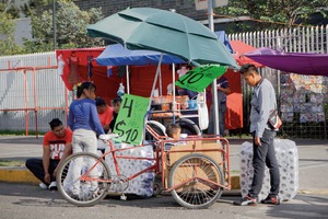Abarrotes, a muy bajo precio... pero robados