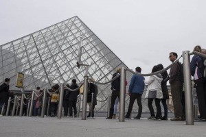 En el Louvre, el arte y la historia de ese pa�s ocupar�n mil 200 metros cuadrados para exhibir 300 o