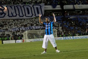 Ronaldinho en su presentaci�n con el Club Quer�taro