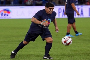 Adiccin a las drogas debilit mi carrera: Maradona El argentino particip en el partido organizado por el Papa Francisco I