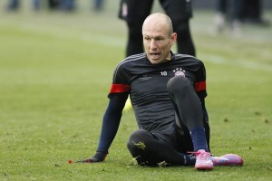 Robben dice que le ha costado mucho el penal que invent� contra M�xico