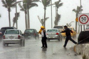 Este panorama intensifica el aporte de humedad aumentando las lluvias intensas en Chiapas