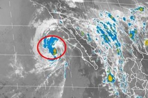 Norbert mantiene lluvias hasta muy fuertes en BC y Sonora Norbert ahora como tormenta tropical, presenta movimiento hacia el oeste-noroeste