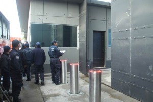 Reiteran la petici�n de renuncia de Alberto Esteva Salinas, quien esta ma�ana de lunes anunci� en su