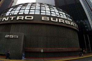 La Bolsa Mexicana de Valores suspender� ma�ana su sesi�n de remates y reanudar� operaciones el mi�rc