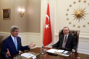 La visita de Kerry a Ankara se produjo un da despus de que el gobierno turco advirti que no permi